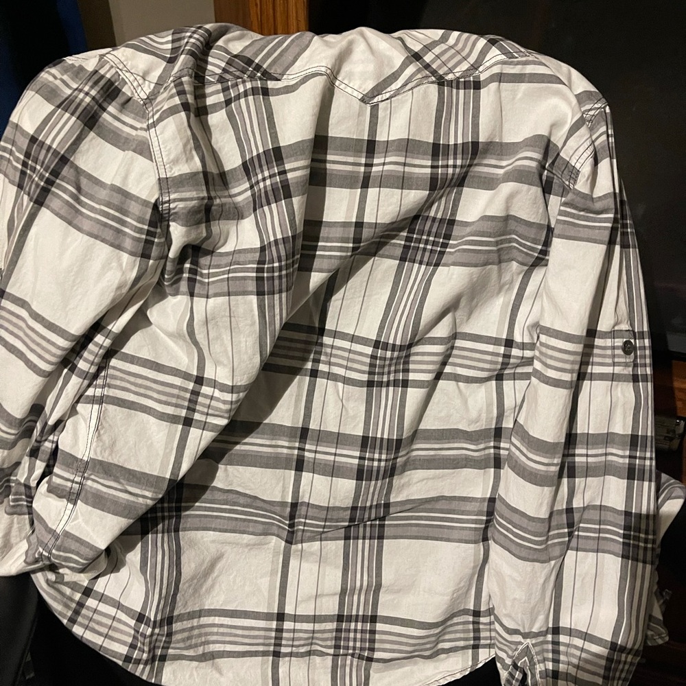 6 button downs - Picture 11 of 12